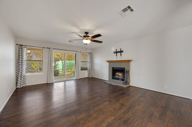 108 David DR, Hutto, TX 78634