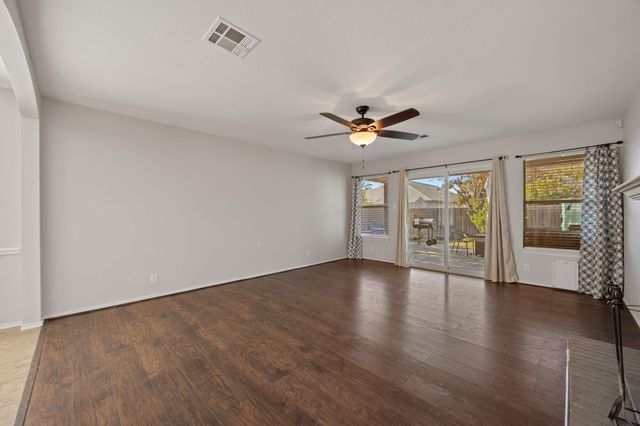 108 David DR, Hutto, TX 78634