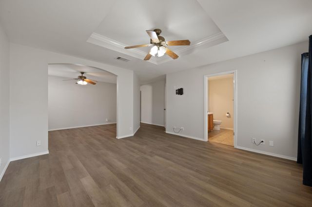 108 David DR, Hutto, TX 78634