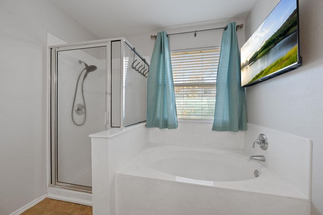 108 David DR, Hutto, TX 78634