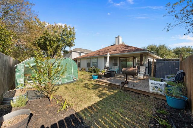 108 David DR, Hutto, TX 78634