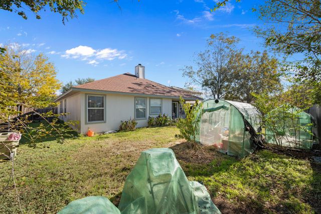 108 David DR, Hutto, TX 78634