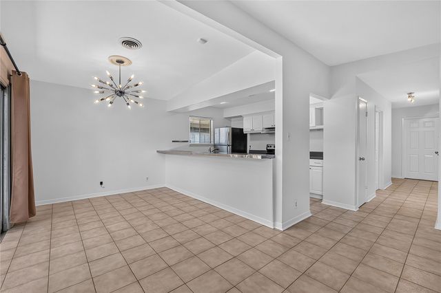 2412 S 5th ST A, Austin, TX 78704