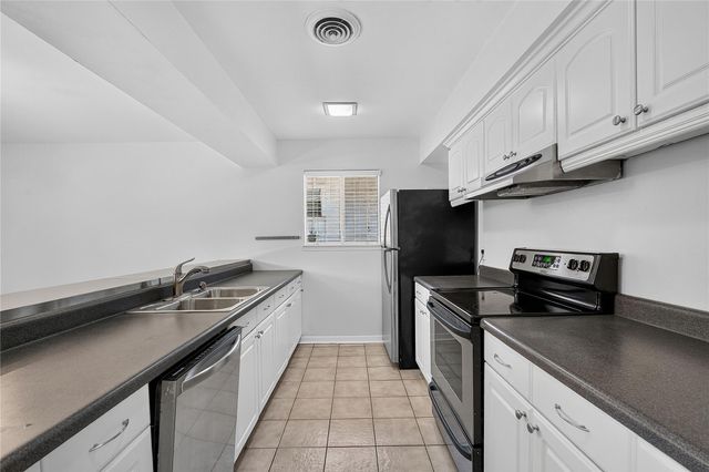 2412 S 5th ST A, Austin, TX 78704