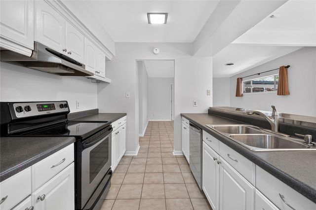 2412 S 5th ST A, Austin, TX 78704