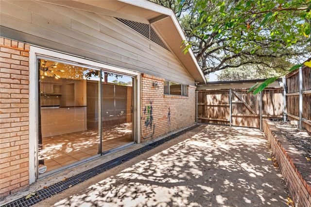 2412 S 5th ST A, Austin, TX 78704