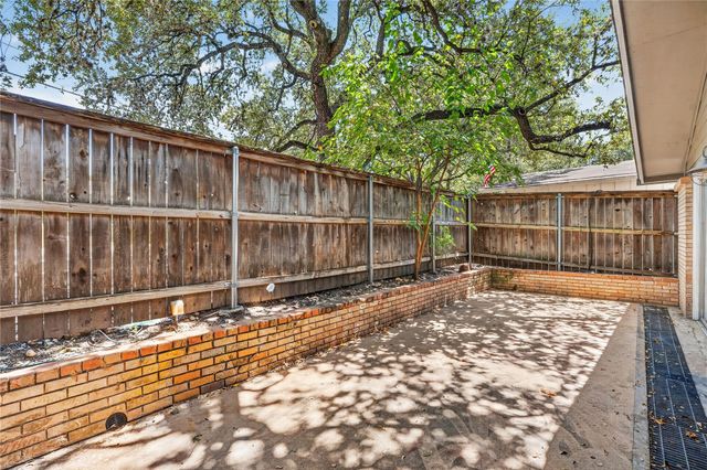 2412 S 5th ST A, Austin, TX 78704