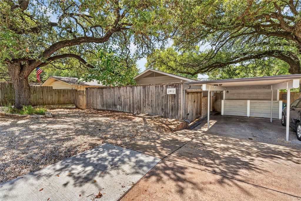 2412 S 5th ST A, Austin, TX 78704