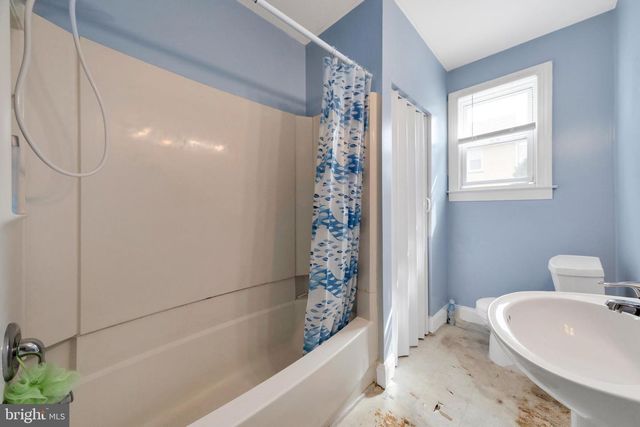 101 E SOMERDALE RD, Somerdale, NJ 08083