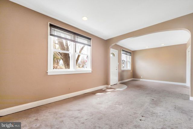 101 E SOMERDALE RD, Somerdale, NJ 08083