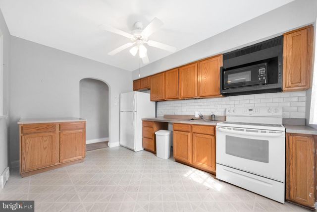 101 E SOMERDALE RD, Somerdale, NJ 08083