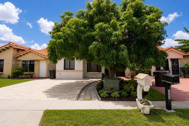 7232 W 29th Way, Hialeah, FL 33018
