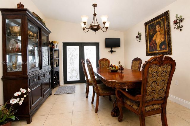 7232 W 29th Way, Hialeah, FL 33018