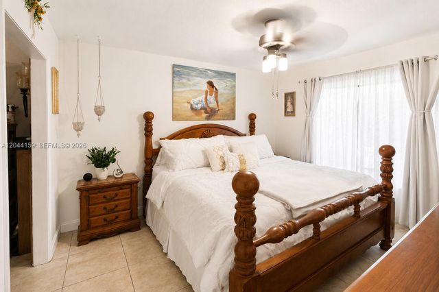 7232 W 29th Way, Hialeah, FL 33018
