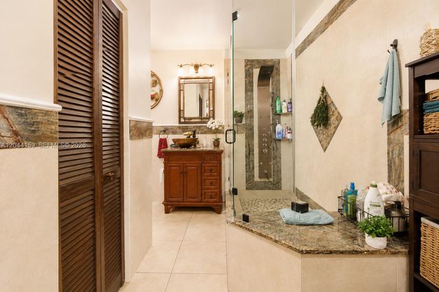 7232 W 29th Way, Hialeah, FL 33018