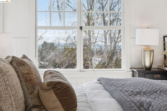 19 Monte Avenue, Piedmont, CA 94611