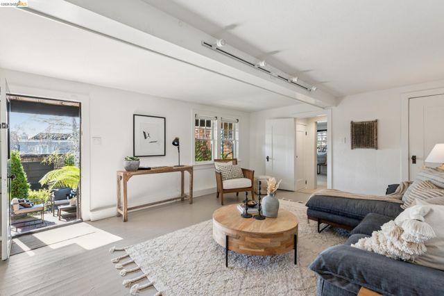 19 Monte Avenue, Piedmont, CA 94611