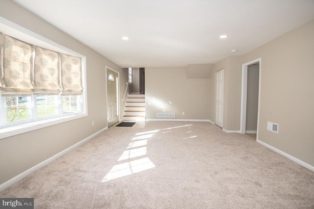 39 STURBRIDGE DR, Wilmington, DE 19810