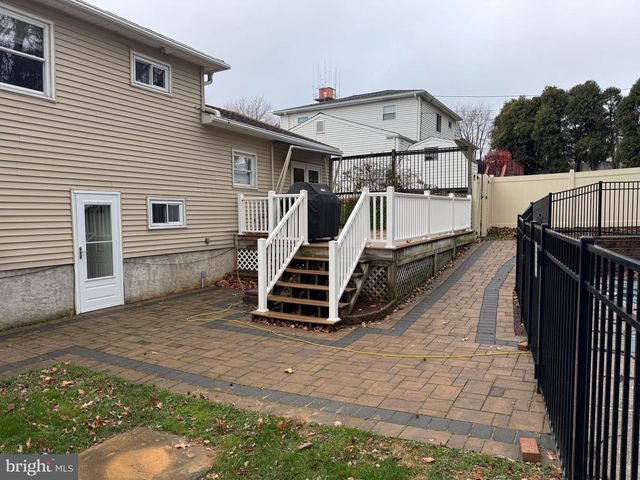 39 STURBRIDGE DR, Wilmington, DE 19810