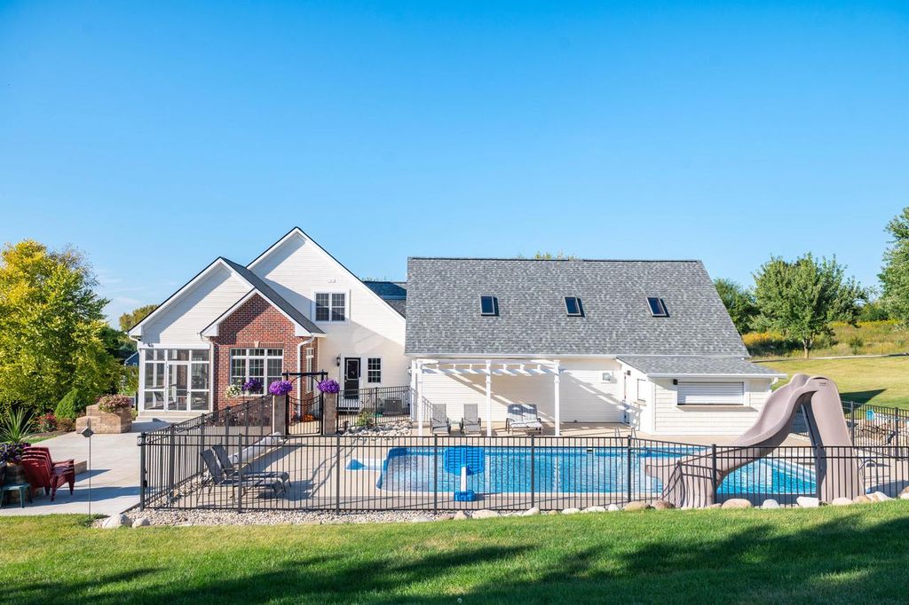 N42W33349 Glen View COURT, Nashotah, WI 53058