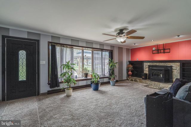 270 ELIZABETH ST, Landisville, PA 17538