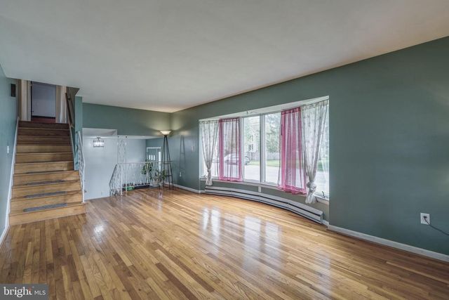 270 ELIZABETH ST, Landisville, PA 17538