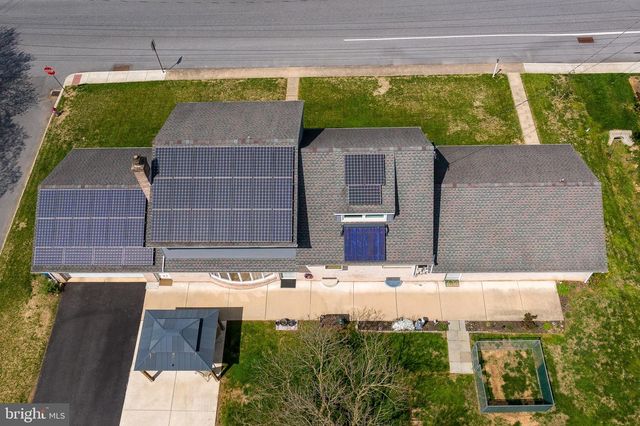 270 ELIZABETH ST, Landisville, PA 17538