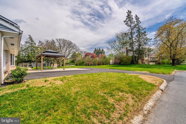 270 ELIZABETH ST, Landisville, PA 17538
