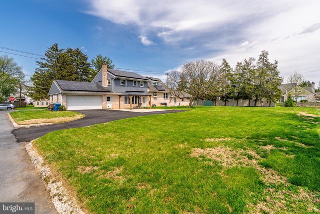 270 ELIZABETH ST, Landisville, PA 17538