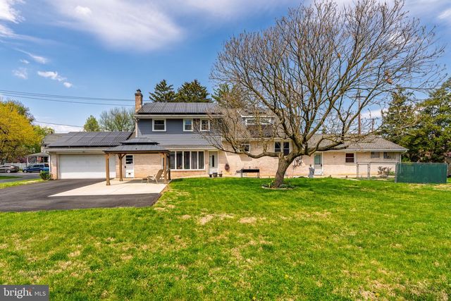 270 ELIZABETH ST, Landisville, PA 17538