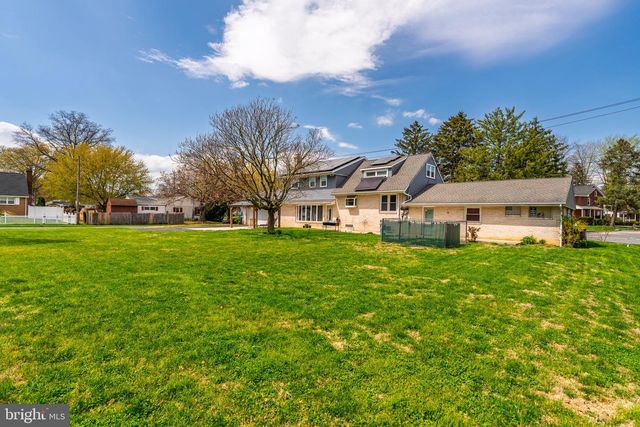 270 ELIZABETH ST, Landisville, PA 17538