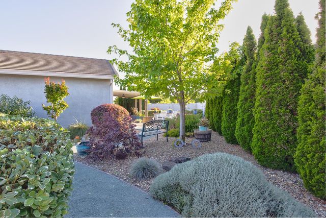 1635 Arbor Brook Dr, Manteca, CA 95336