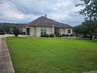 121 Waterbury, New Braunfels, TX 78132