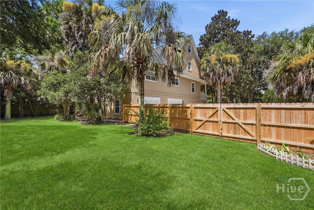 2411 Salcedo Avenue, Savannah, GA 31406
