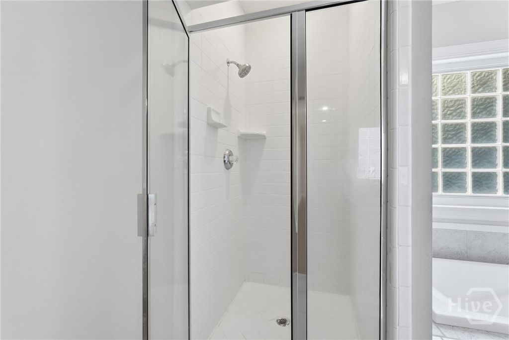 Image 21 of property listing at 2411 Salcedo Avenue, Savannah, GA 31406