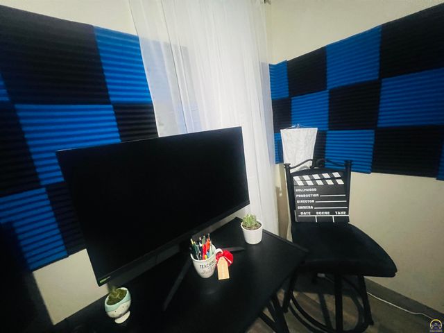 6005 SW 44th St, Topeka, KS 66610