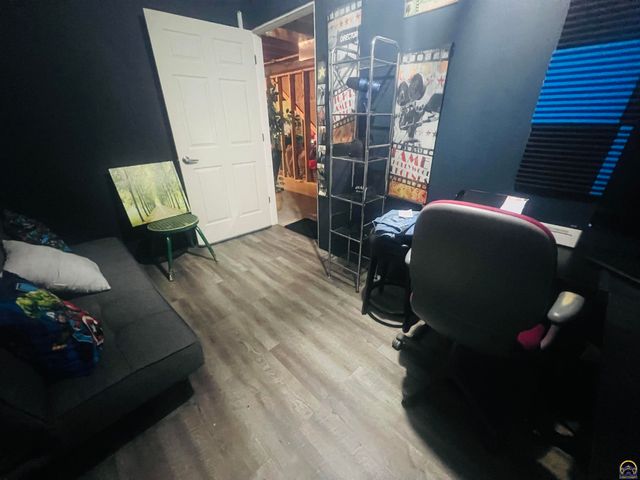 6005 SW 44th St, Topeka, KS 66610