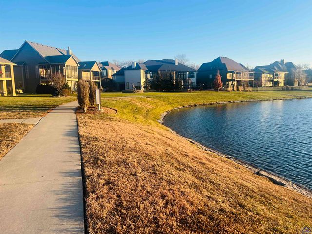 6005 SW 44th St, Topeka, KS 66610