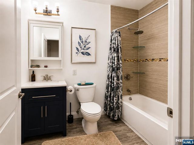 76 Hutton Street 3, Jersey City, NJ 07307