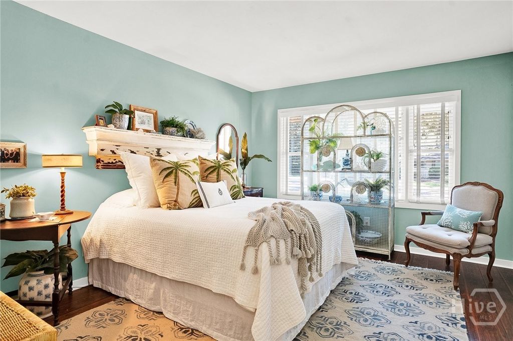 Image 26 of property listing at 5 Franklin Court, Savannah, GA 31411