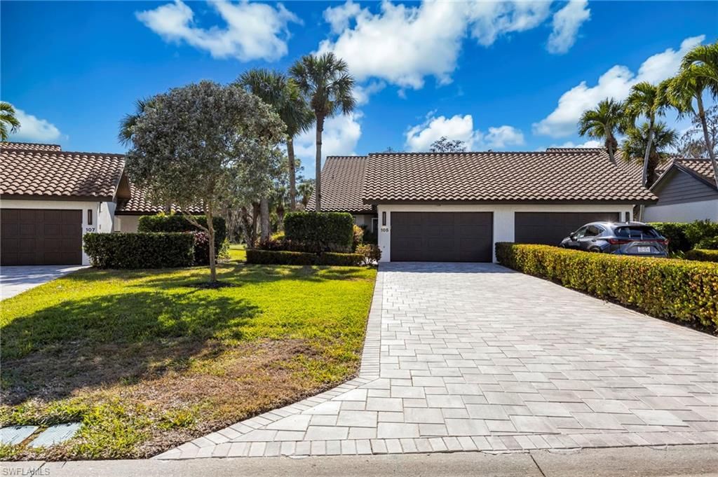 105 Cypress View DR 105, NAPLES, FL 34113 — photo 2