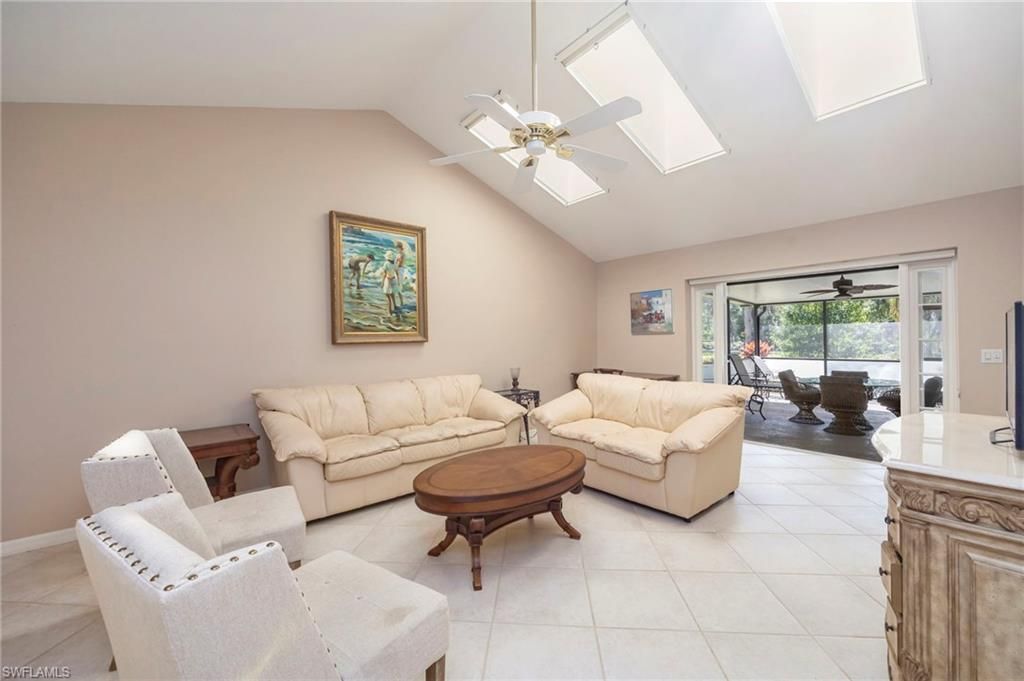 105 Cypress View DR 105, NAPLES, FL 34113 — photo 5
