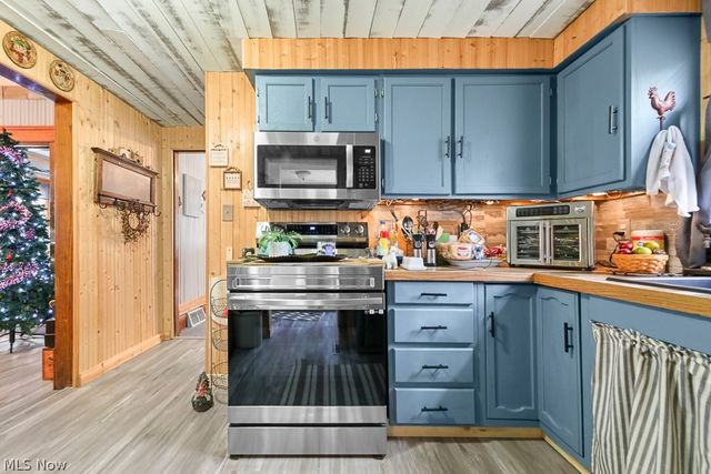 2126 S Arch Avenue, Alliance, OH 44601