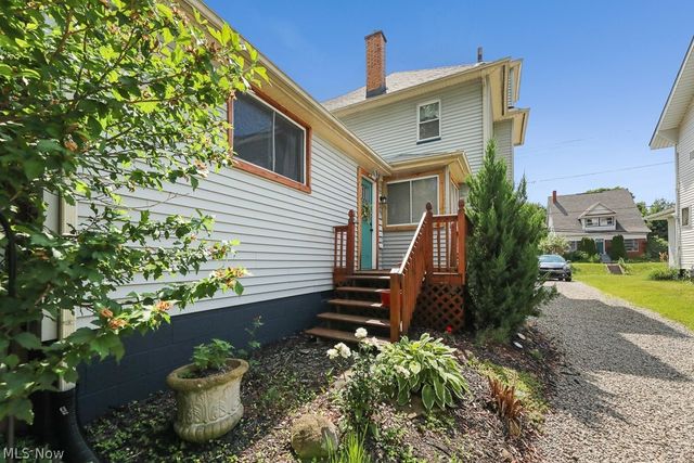 2126 S Arch Avenue, Alliance, OH 44601