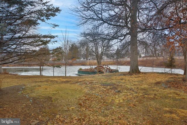 854 PEACEFUL LN, Pennsburg, PA 18073