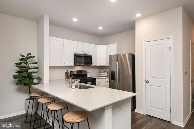 854 PEACEFUL LN, Pennsburg, PA 18073