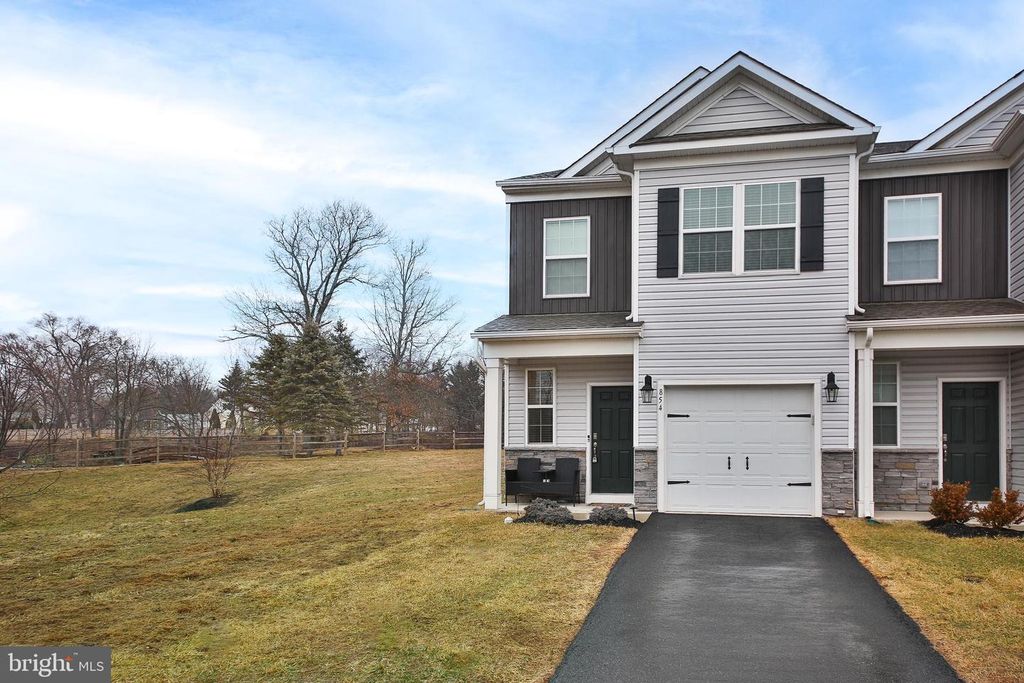 854 PEACEFUL LN, Pennsburg, PA 18073