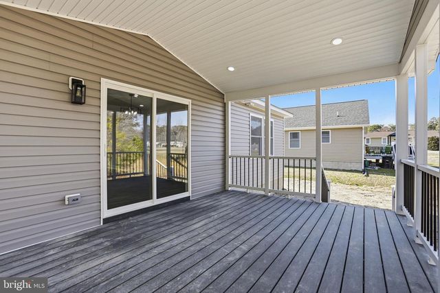 826 S GLEBE RD, Montross, VA 22520