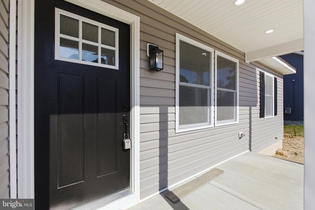 826 S GLEBE RD, Montross, VA 22520