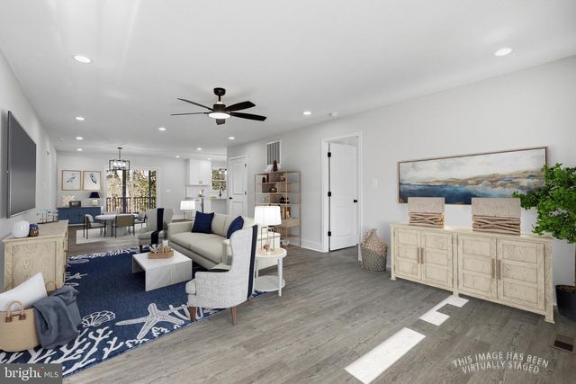 826 S GLEBE RD, Montross, VA 22520